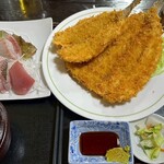 船よし - かなり大きな肉厚鯵フライ2匹