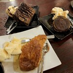 芥子の坊 - 炭火焼き○○のバニラアイスぞえ / 黒糖どら焼きバニラアイスぞえ