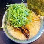 RAMEN HITONI YASASHIKU - 葱あっさり(ネギ細切り、コツコツ変更)