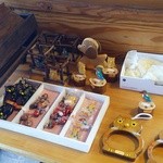 Miruku No Ie - 店内には、八ヶ岳らしい木製の小物