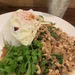 アジア屋台ごはん 五五吉食堂 - ガパオライス