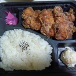 からあげ本舗 なか唐亭 - デカ唐弁当（３個入り）