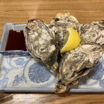 お食事処 梅山 - 焼きかき4ヶ1100円