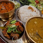 プルジャ ダイニング - 