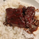 カレーの店 ボンベイ 本店 - 変更した豚肉！柔らかくしっとり！旨みもたっぷり！