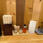 北海道名物らー麺 えびそば 一幻 八重洲地下街店 - 卓上