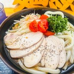 麺紡 - 冷製しっとりむね肉ぶっかけうどん