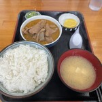 永井食堂 - モツ煮定食（590円）