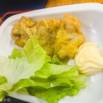 麺紡 - 鶏天と無料の野菜サラダ＋マヨ
