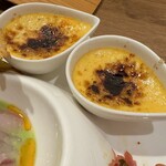 とろける牛ホホ専門店 cheek - 玉ねぎのムース　キャラメリゼされてて、スープとプリンとキッシュを足した味　柔らかくておいしい