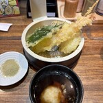 天ぷらとレモンサワーぱちぱち屋 - 