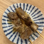 立呑み 晩杯屋 - 焼きトンハラミ