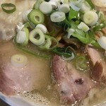 桜上水 船越 - チャーシュー　これがめちゃうまい。ハーフ増しは通常の2.5倍（増しだと5倍）