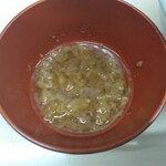 俺の生きる道 - ラーメン1100円麺300グラムヤサイニンニクアブラ、アブラコールしたら貰える別皿アブラ(2025.6.5)