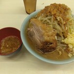 俺の生きる道 - ラーメン1100円麺300グラムヤサイニンニクアブラ、別皿アブラ登場！(2025.6.5)