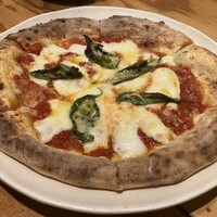 W Yokohama The Wine Hall - マルゲリータ　モッツァレラ増量