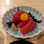 宵の灯 - マグロ赤身造り：290円