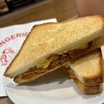 クーロンヌつくばカスミ - カリカリと 綺麗に焼き上がっています ٩(๑❛ᴗ❛๑)۶