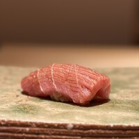 鮨 華 - 本鮪 中トロ