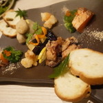 やちく - こんなにいろいろ乗ってます♪唐揚げもある♥≪2014．8月　女子会コース飲み放題付き4000円≫