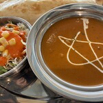 インド料理レストラン　ムナ - カレーは激辛でお願いした
苦手なサラダ付き
