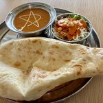 インド料理レストラン　ムナ - Ａセット 990円
(じゃが芋入りチキンカレー)