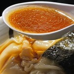 鏡花 - 極醤油らーめんワンタン入り（スープ）