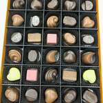 GODIVA Chocolatier - 