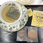 GODIVA Chocolatier - 