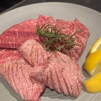 和牛とワイン 焼肉きゅうこん - 