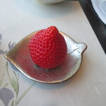 なだ万 - 埼玉の日本一の苺