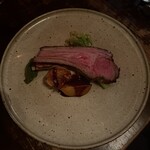 ピニョン - 子羊のローストマッシュポテトとグリーンチミチュリ