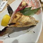 成田江戸ッ子寿司 開運店 - カンパチのカマ焼き　きれいに焼けています