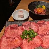 焼肉 にくなべ屋 神戸びいどろ 北野坂店 - 