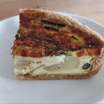 焼菓子 粉枝 - 新玉ねぎとインゲンのキッシュ