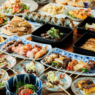 炭火で丁寧に焼き上げた香ばしい串焼きと炉端料理