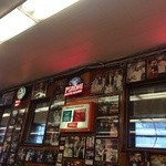 KATZ'S DELICATESSEN - 