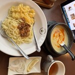 Zuu&Hein Myanmar Tea House - 