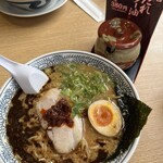 丸源ラーメン - 醤油とんこつ黒＆どろだれラー油