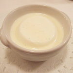 ラミティエ - ココナッツ風味のブランマンジェ(525円)