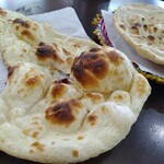 Handi レストラン - ナンとロティ