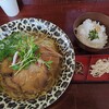 ひょう柄どんぶりの塩ラーメン屋さん一軒目