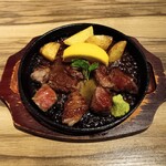 創作和食 一の貴 - 村上牛サイコロステーキ　1380円