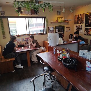 ひょう柄どんぶりの塩ラーメン屋さん一軒目_2