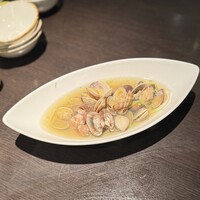 魚心 新宿総本店 - アサリの酒蒸し