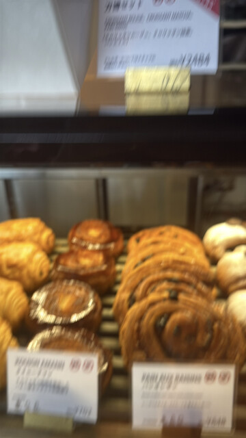 【9/29本日まで】フランス館メゾンカイザーピンバッチ 万博 フランス館メゾンカイザー ピンバッチ【7/28まで】