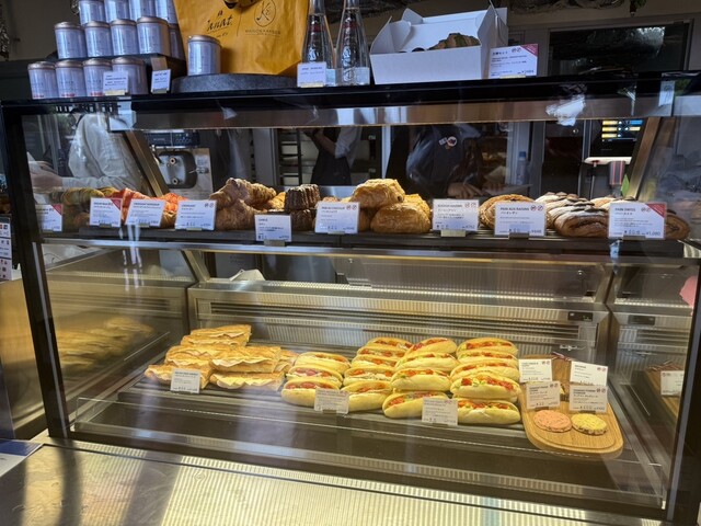 La Boulangerie（フランス館のパンは、大好きなメゾンカイザー