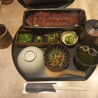 うなぎ四代目菊川 東京駅黒塀横丁店 - 