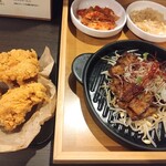 韓美軒 - チキンが トッピングできる定食 お得です