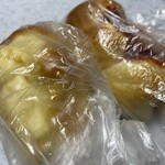 ケーワン - フランク
      マヨネーズ(左)とケチャップ(右)